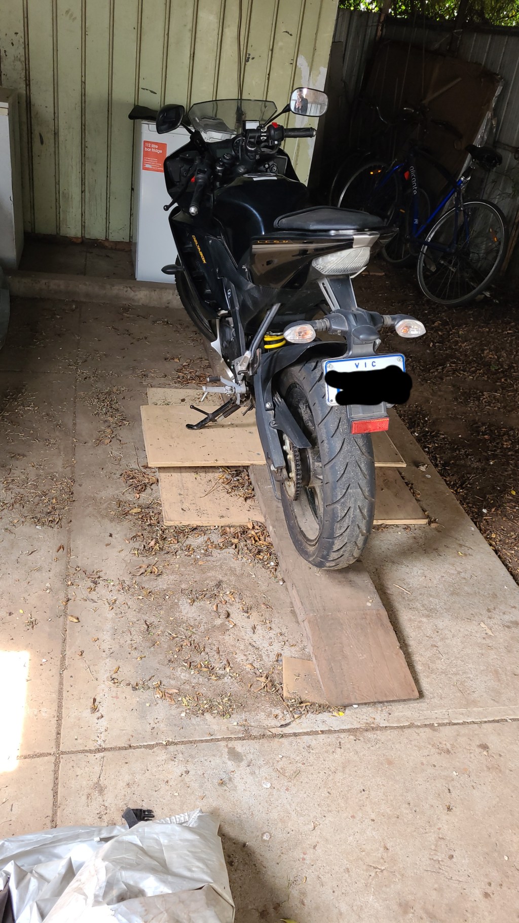 Took motorbike out to visit a friend today in the boiling heat&nbsp;🥵😁