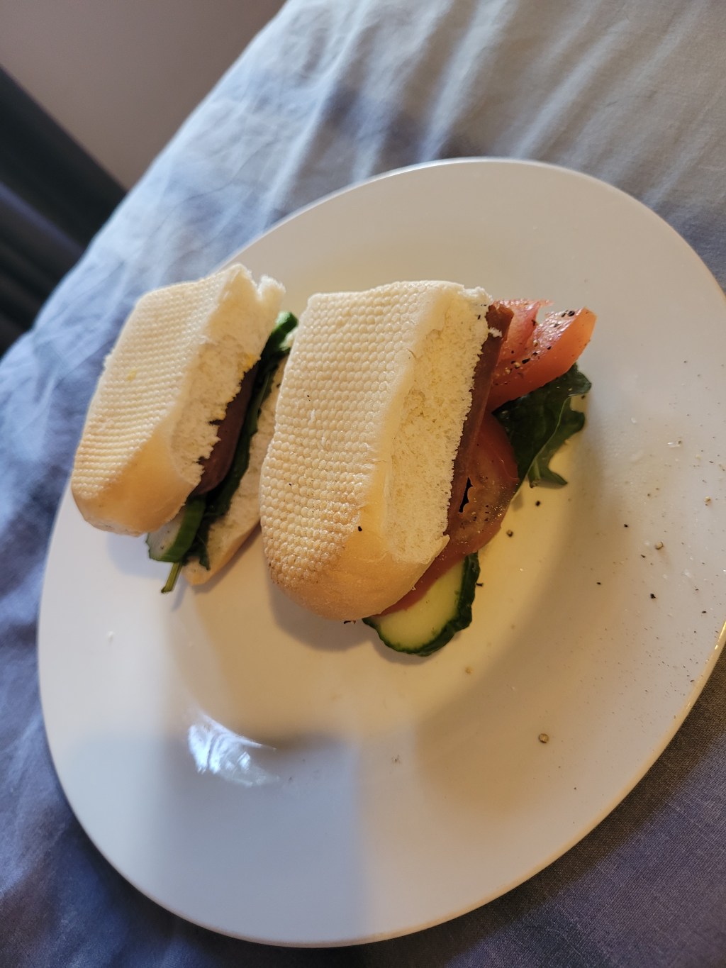 Yummy simple vegan roll&nbsp;😋