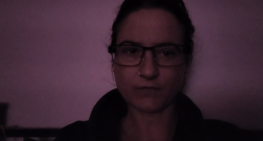 Day 114: 22nd April 2022 |Part 2|Friends is on and I smoked my weed vape&nbsp;😐