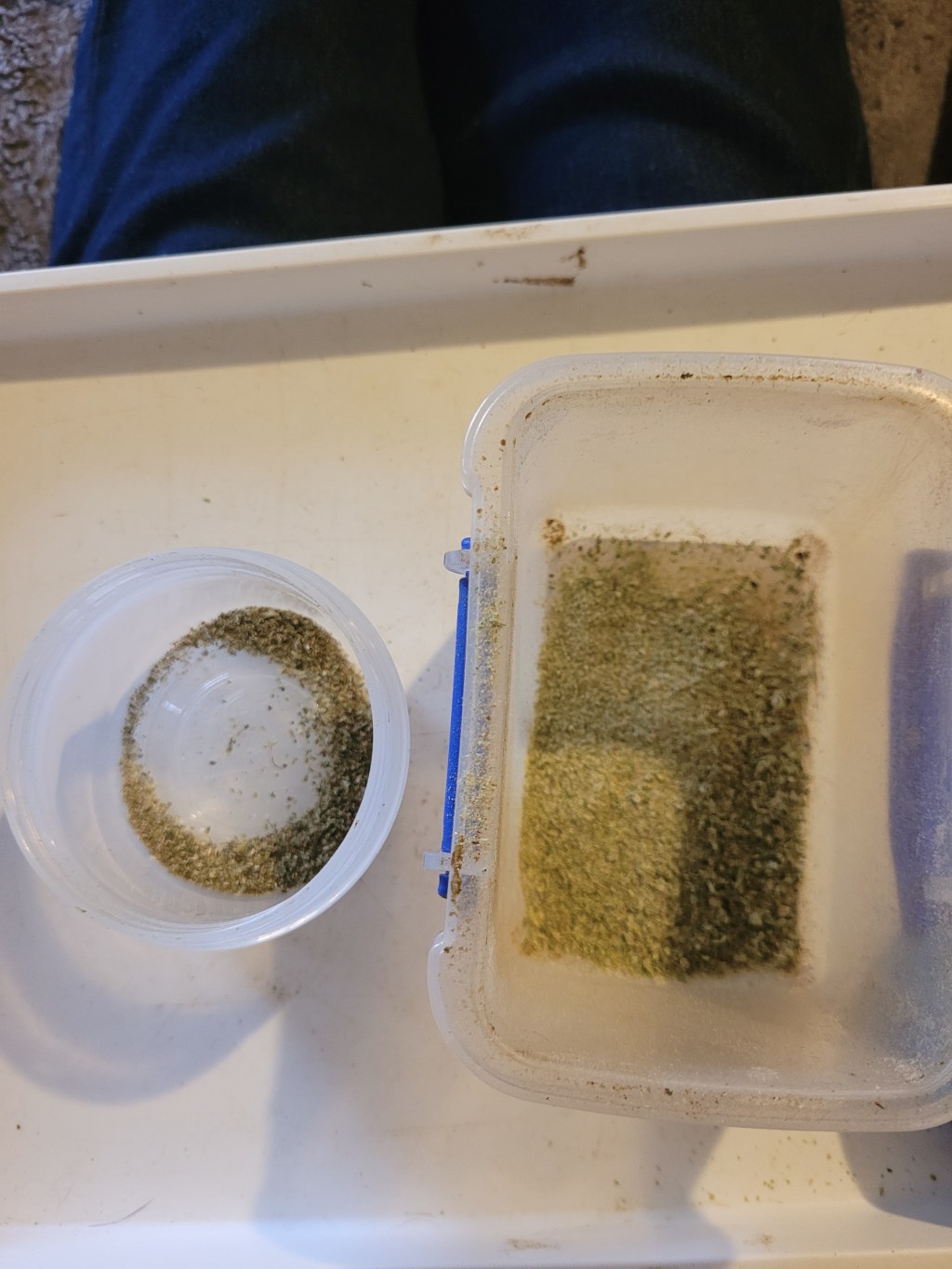 I’m putting together weed capsules for my&nbsp;vape…