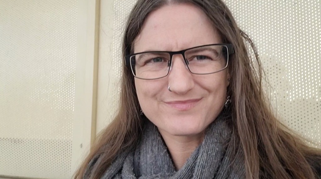 Day 208: 25th July 2022 | At the train station 🚉&nbsp;😀