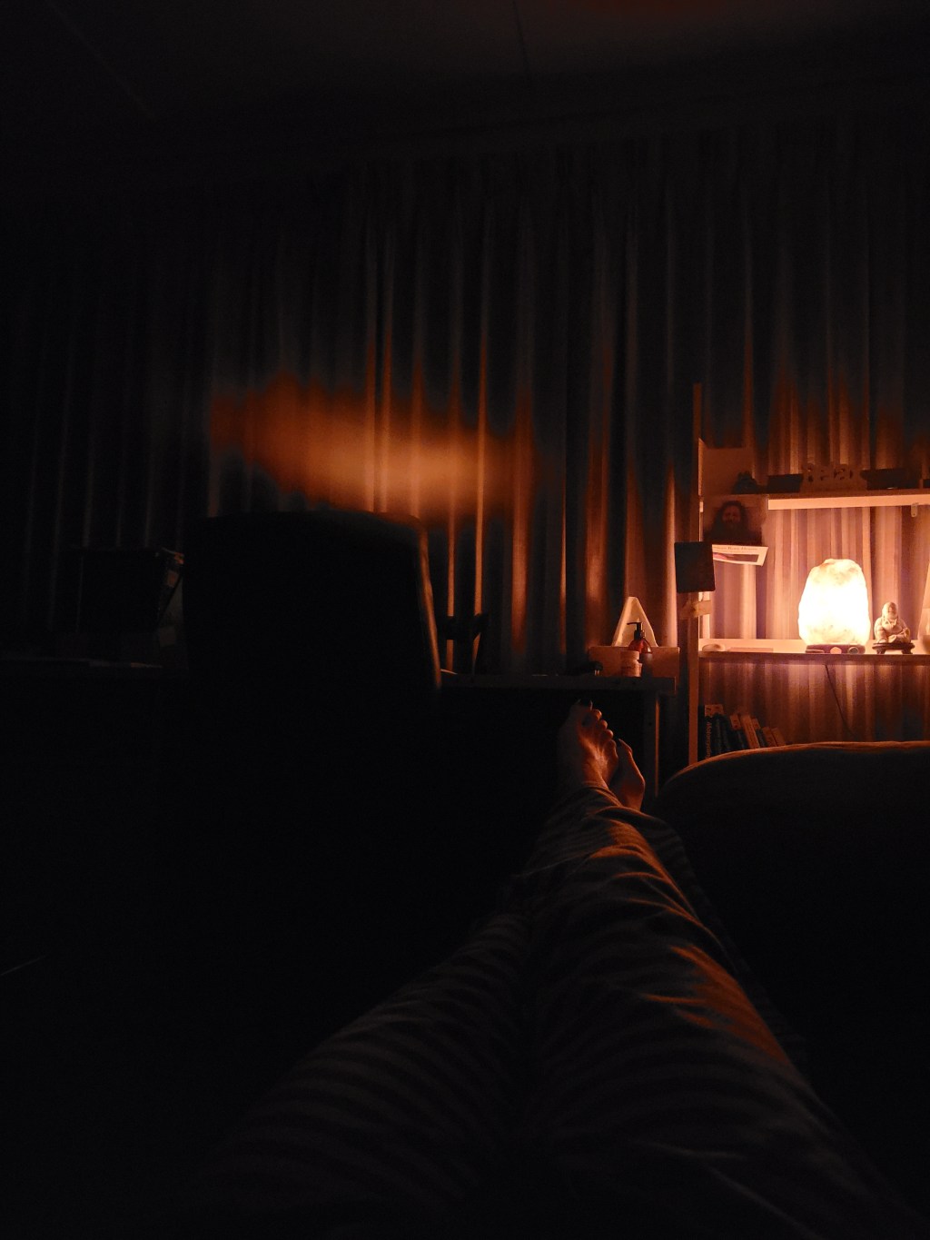 I’ve been lying on my couch next to Boss with the only light coming from the salt lamp&nbsp;🌠💞