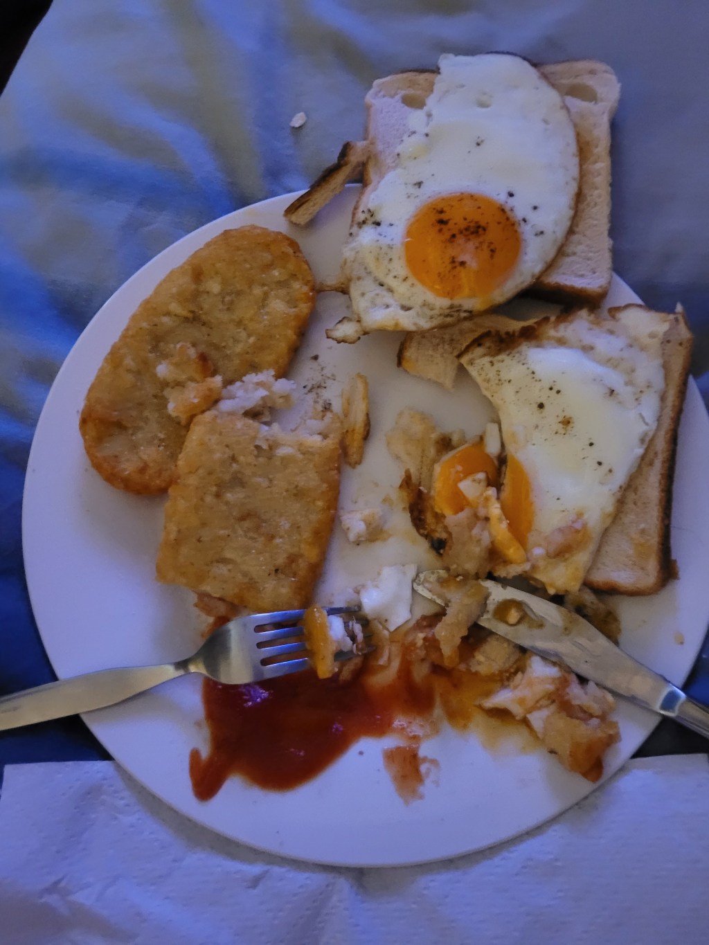 Me struggling to eat&nbsp;😫